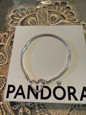 Pandora Moments Heart Snake Chain Bracelet
